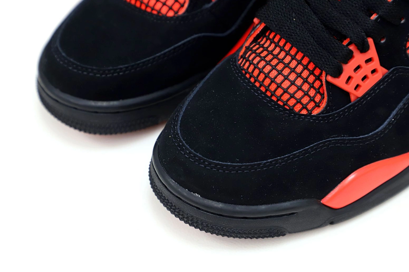 RETRO THUNDER' AIR JORDAN 4 'RED 1224